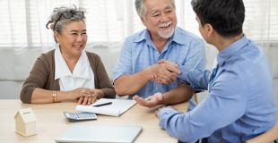 Courtier en prêt immobilier pour senior de plus de 60 ans